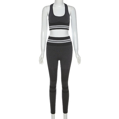Seamless Knitted Yoga Fitness Set for Women 2026